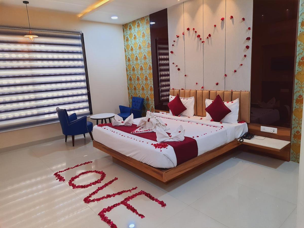 Hotel Amore ウダイプル エクステリア 写真